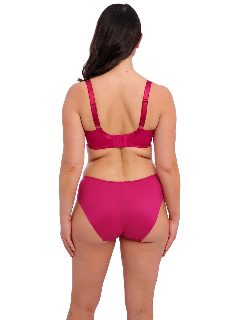 Model in Emmaline Side Support BH Cerise set achterzijde