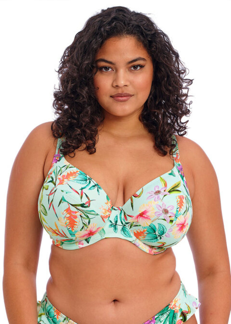 Model in Sunshine Cove Plunge Bikini Top Aqua Voorzijde