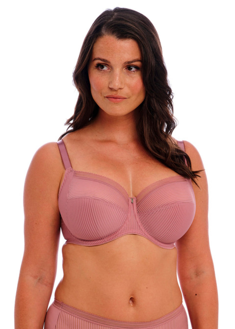 Model in Fusion Full Cup Side Support BH Rose Voorzijde