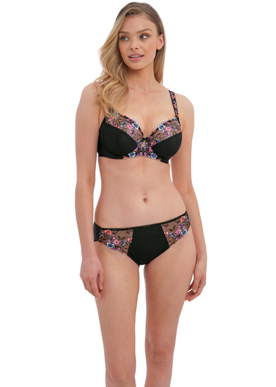 Model In Fantasie Aurelia Set Zwart Voorzijde